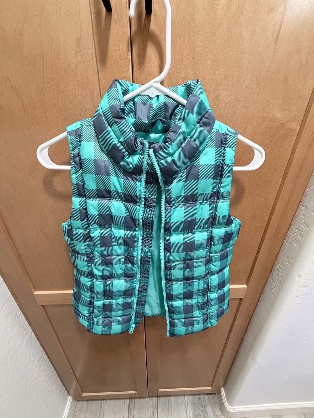 So Girls Puffy Vest Jacket Checkered Green and Black